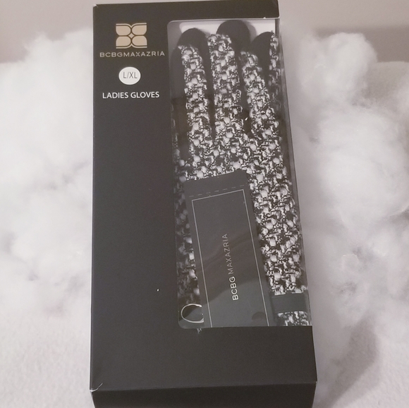 BCBG ladies Gloves - Picture 1 of 4